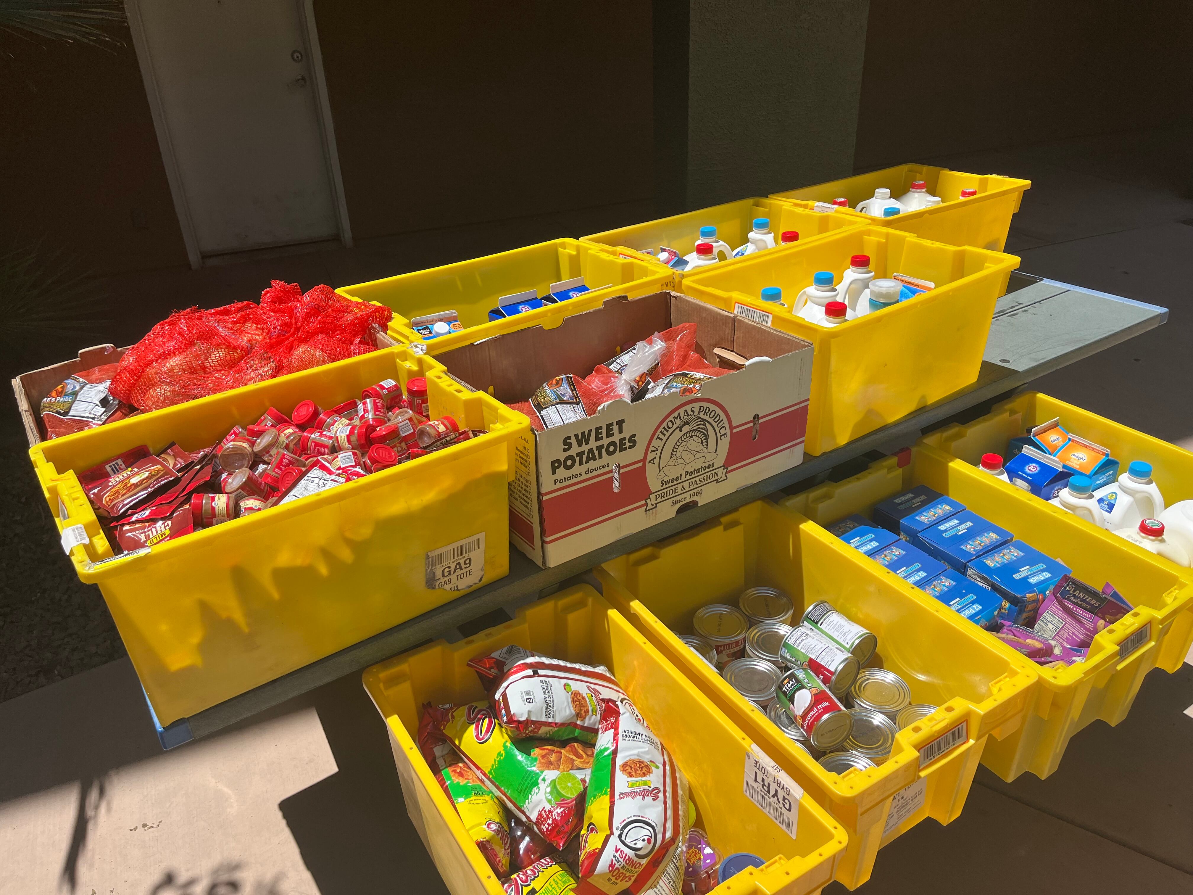 Community uniting to feed West Las Vegas senior complex - Vimarsana News