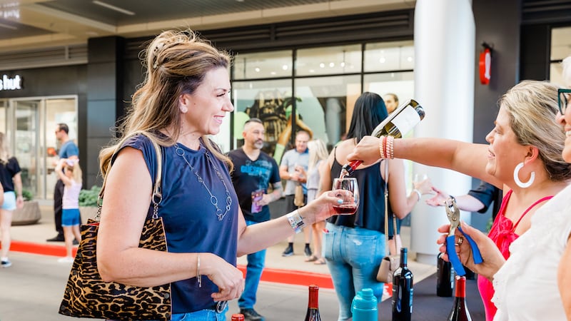 ‘Wine Walk’ to benefit Las Vegas nonprofit to be held at Downtown Summerlin