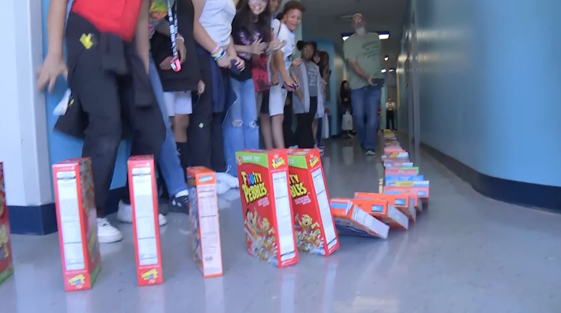 Nearly 2,000 cereal boxes donated for domino challenge at Las Vegas elementary school - Vimarsana News